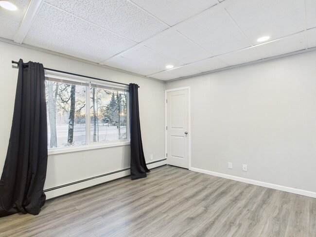 Foto del edificio - 246 E 7th Ave