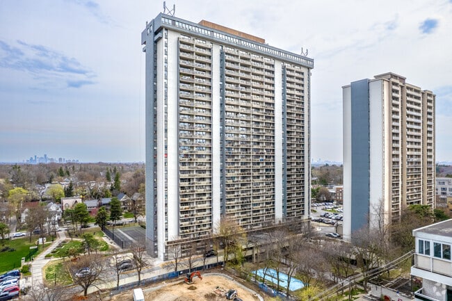 Building Photo - Upper Canada Court, Centre