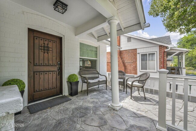 Foto del edificio - 574 Reno Ave
