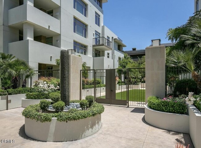 Building Photo - 920 Granite Dr