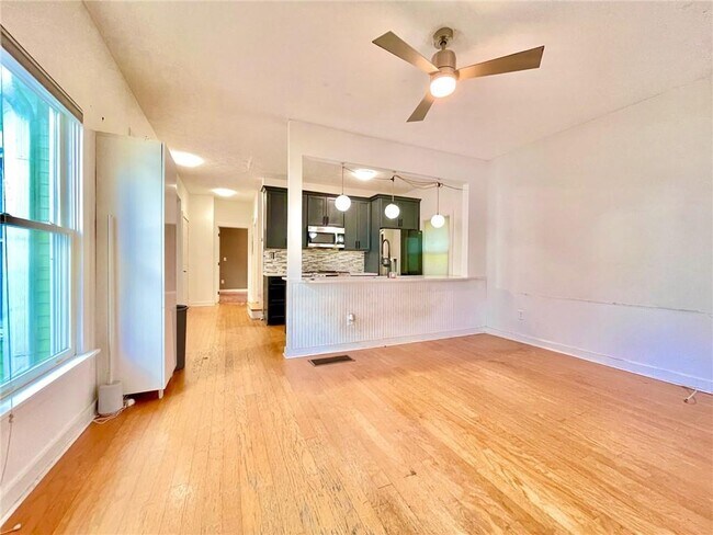 Foto del edificio - 220 Berean Ave SE