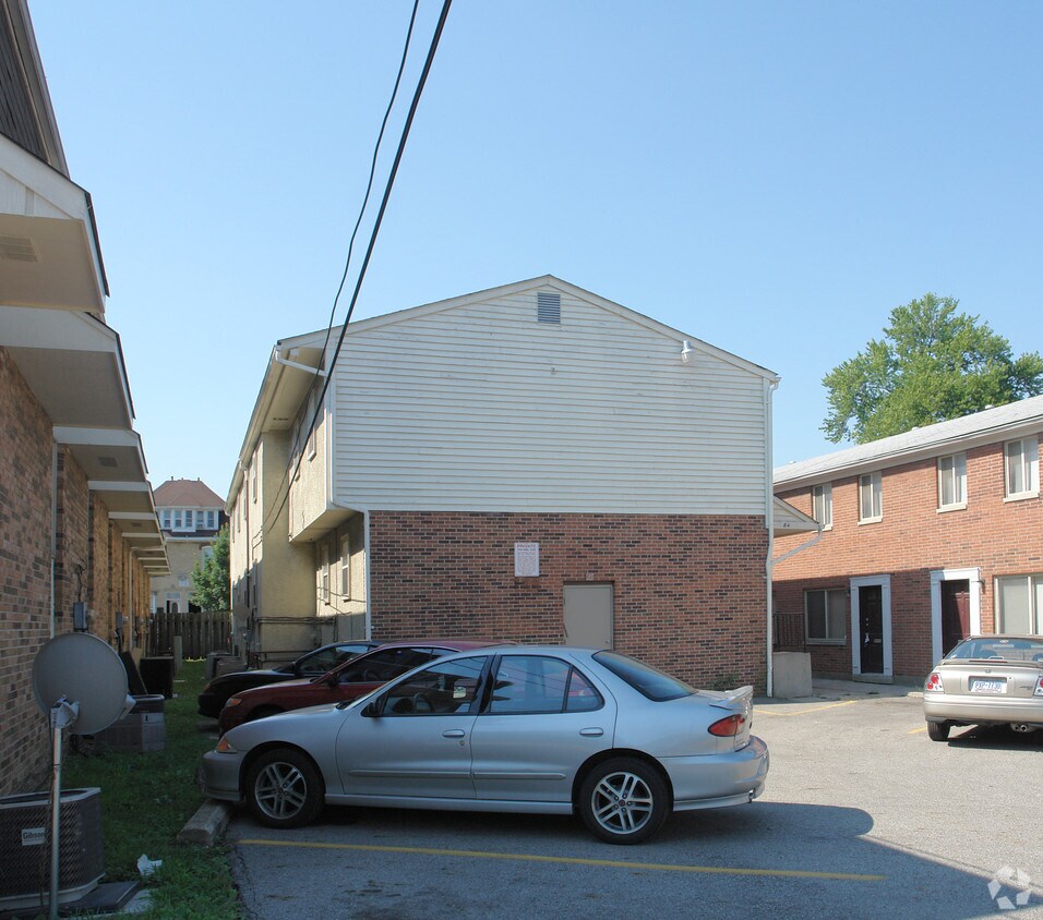 Building Photo - 84 W 9th Ave