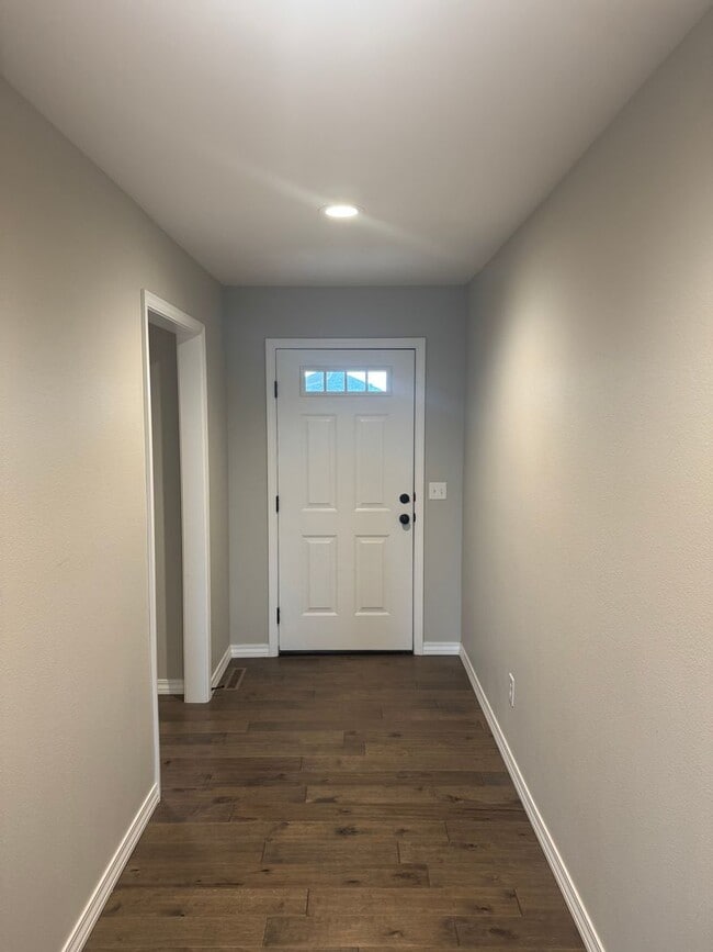 Building Photo - Your Next Home Awaits