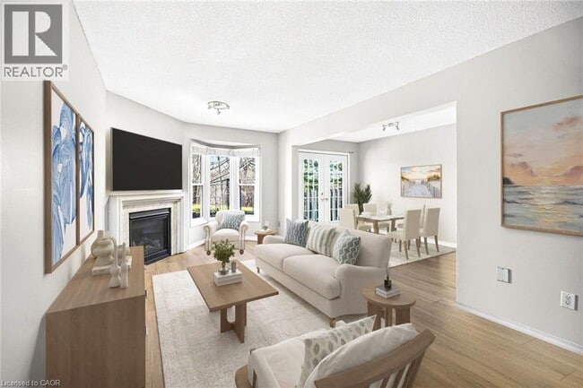 Building Photo - 2 Royalwood Ct