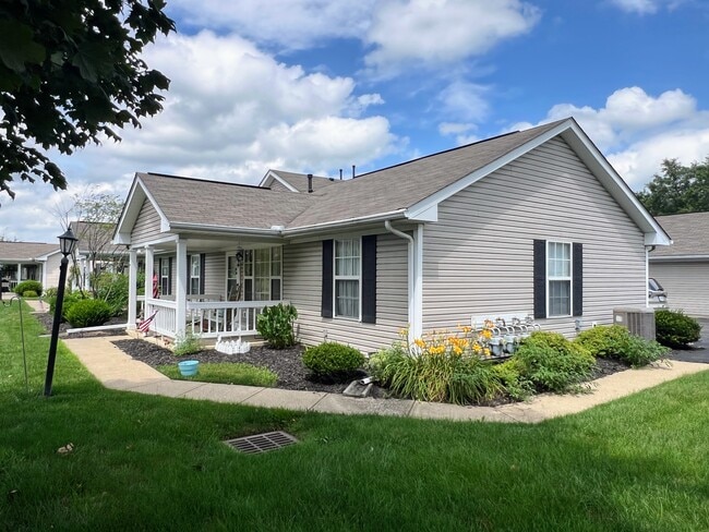 Building Photo - 1285 Hillview Cir W