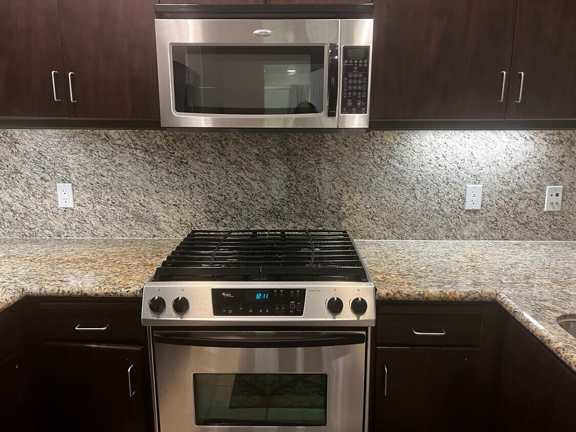 Photo - 1101 S Main St (Milpitas, CA)