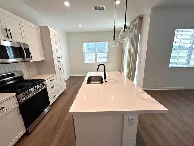 Building Photo - 4458 S GRANT PASEO ONTARIO 91762 (3 BED / ...