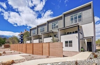 Building Photo - 889 Paget Pt