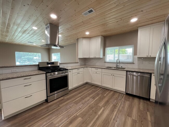 Building Photo - 3179 Aloha Ln