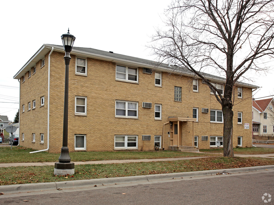 Building Photo - 1051 Suburban Ave