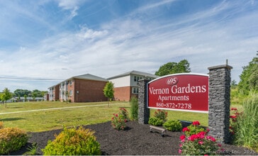 Building Photo - 695 Talcottville Rd Building Photo - 695 Talcottville Rd