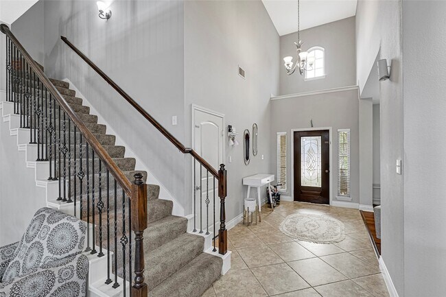 Building Photo - 29030 Davenport Dr