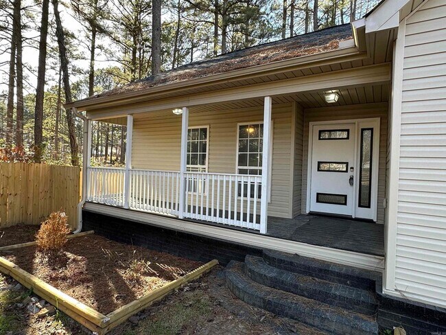 Foto del edificio - 15315 Birch Dr