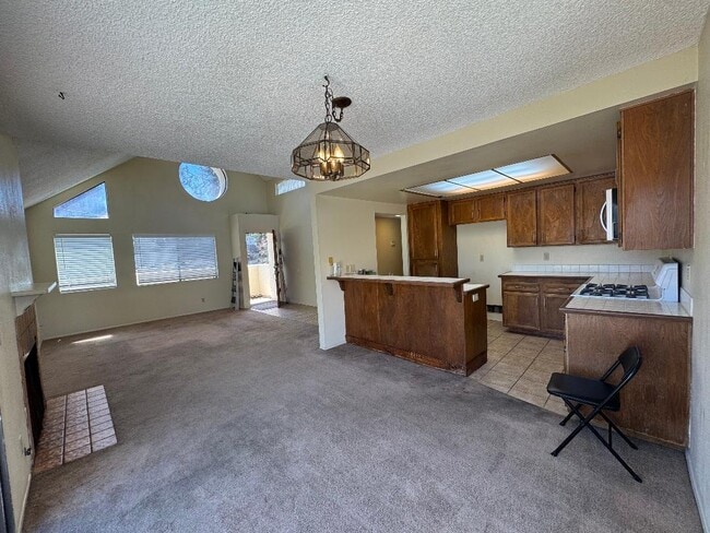 Building Photo - 351 N Melrose Dr