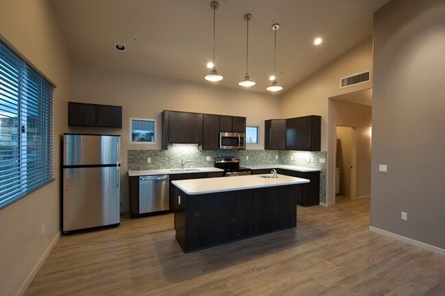 Gorgeous Fully Remodeled Kitchen - 502 N Campbell Ave