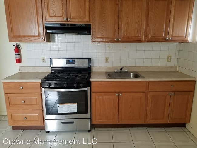 Building Photo - 2 br, 1 bath Apartment - 22 Horatio St.