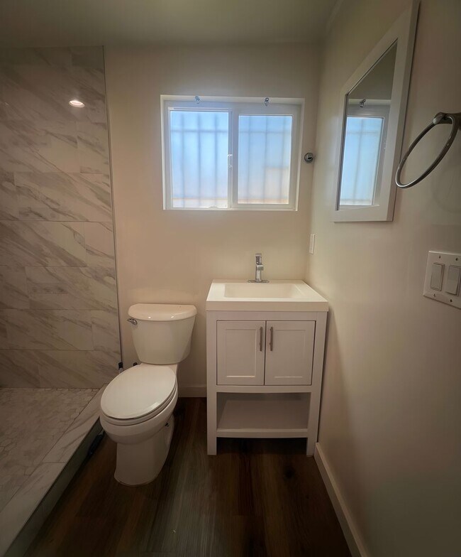 Foto del edificio - 3630 W 60th St