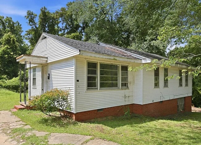 Building Photo - 319 Stuart Ave