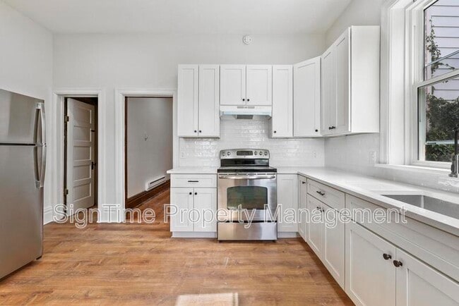 Building Photo - 25-27 Wayside Avenue - 25-1
