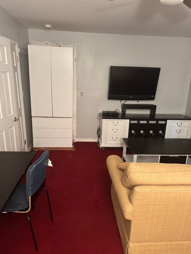 Building Photo - 183 Lefferts Rd