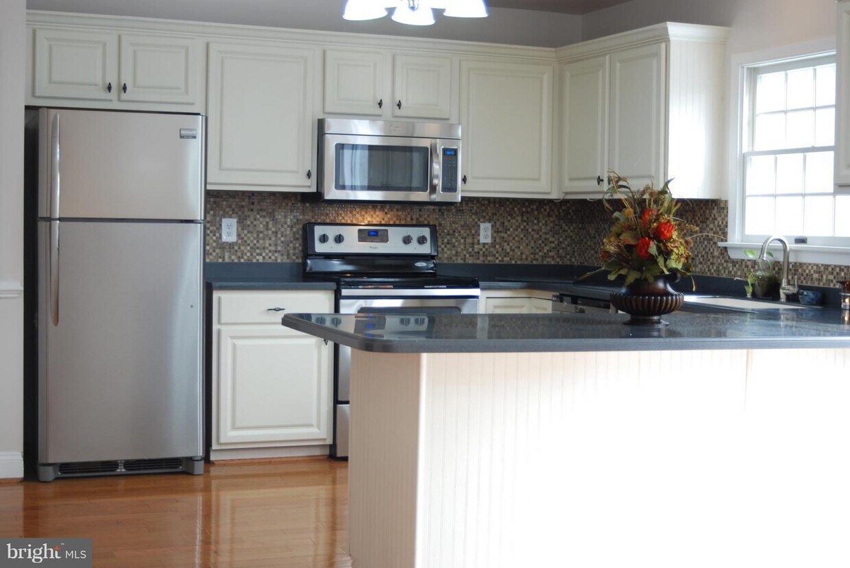 Foto principal - 1463 Valbrook Ct N