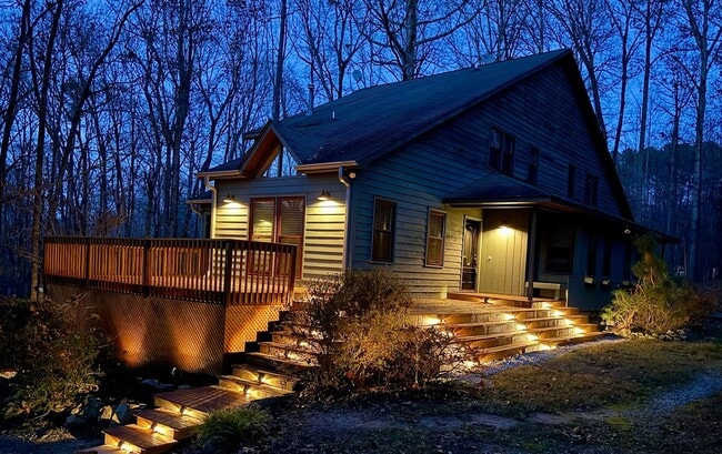 Building Photo - 160 Lystra Hills Ln