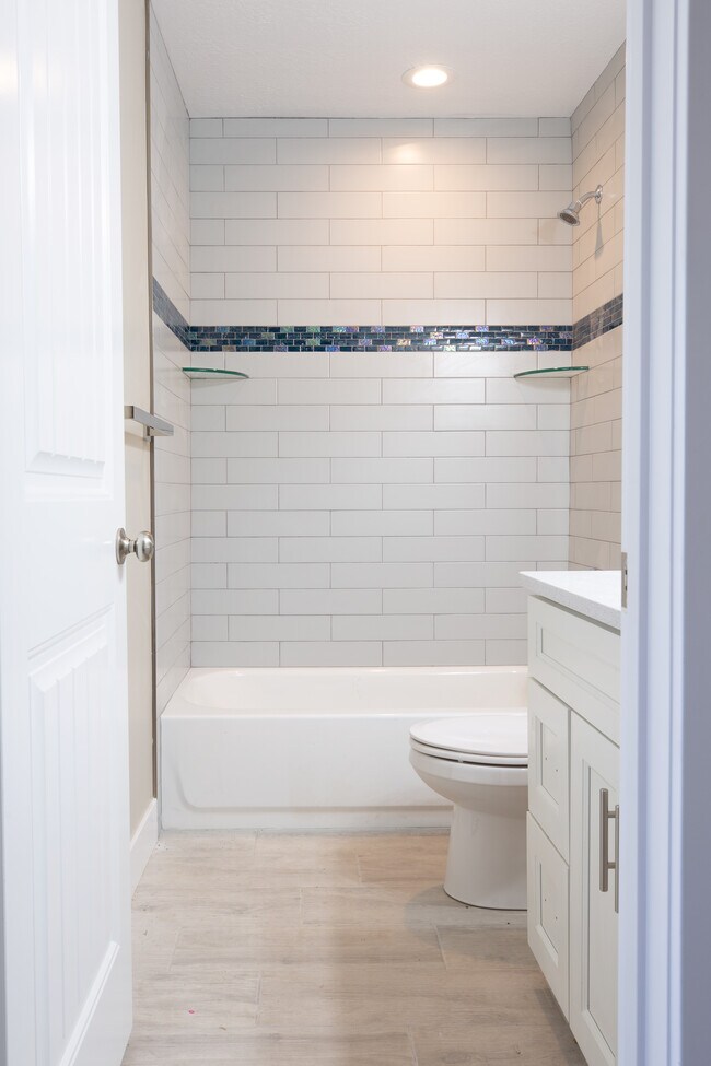 Building Photo - 291 N 200 W