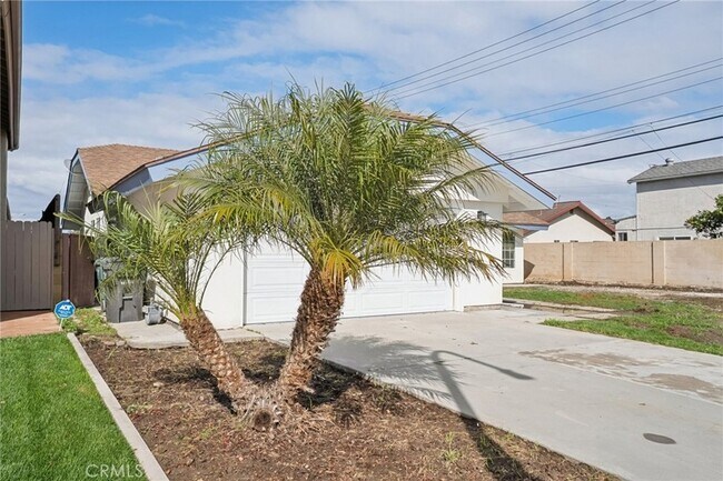 Building Photo - 10121 Eagle Ave