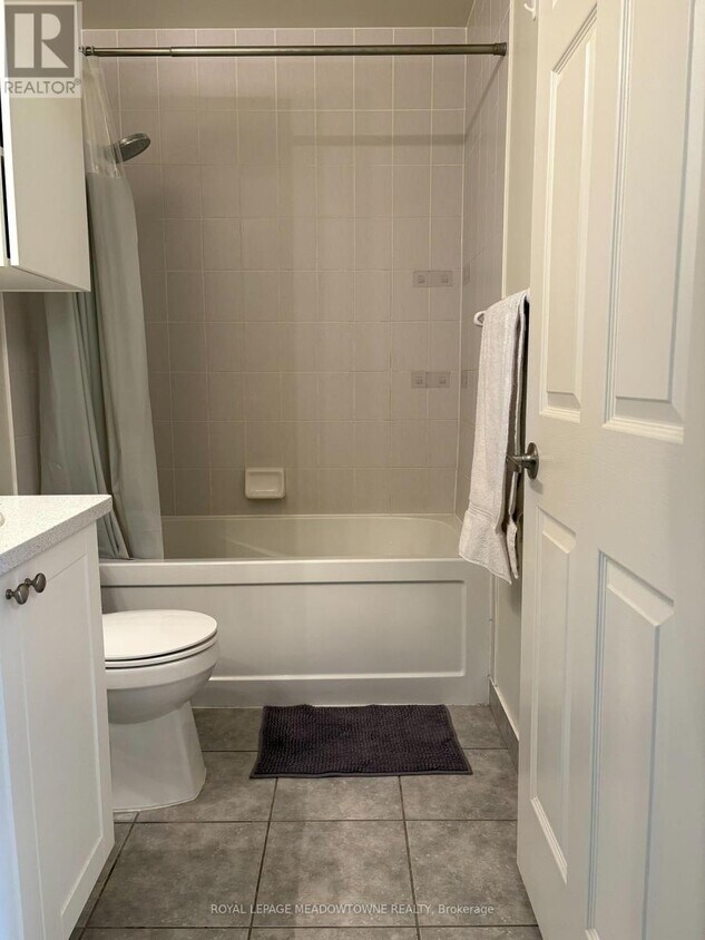 Photo principale - 339 Rathburn Rd W