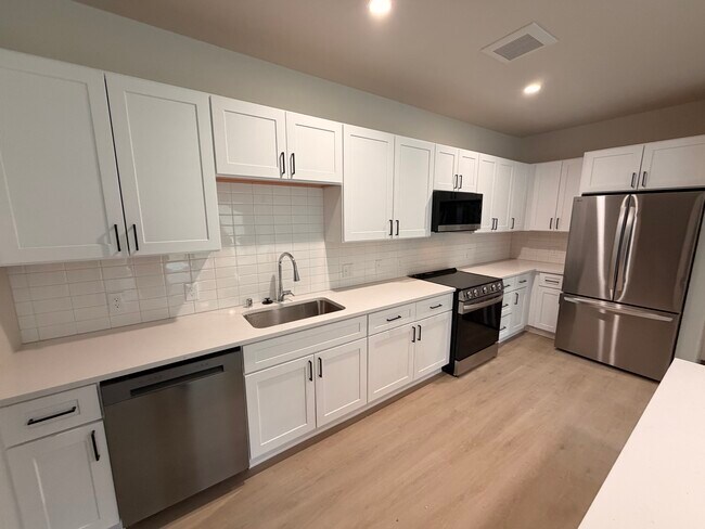 Foto del edificio - The Vistas Apartments at Beacon Hill