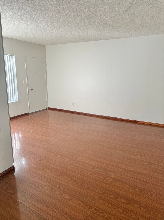 Foto del edificio - Lovely One Bed in Normal Heights