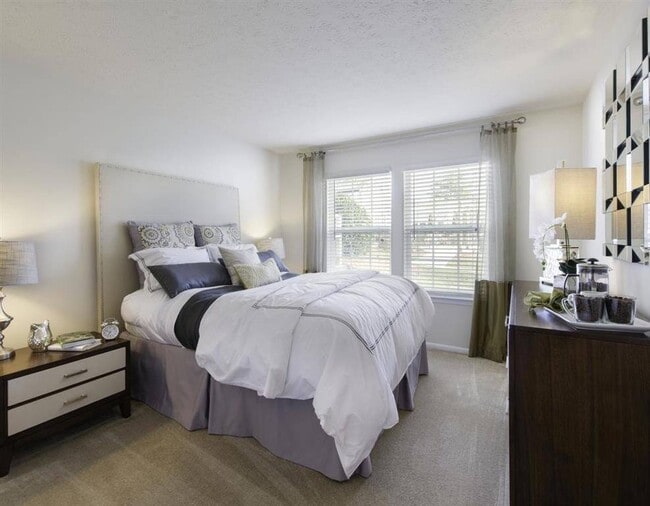 Building Photo - Cherry Knoll