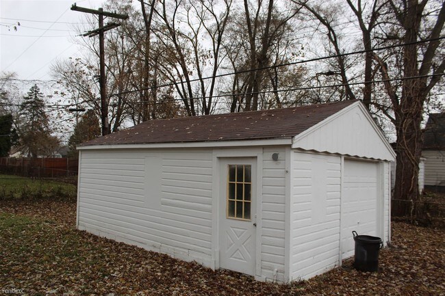 Building Photo - 3 br, 1 bath House - 1044 Magnolia Dr