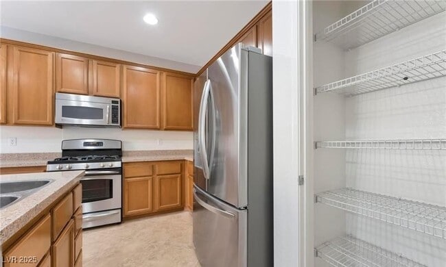 Foto del edificio - 9764 Bedstraw St