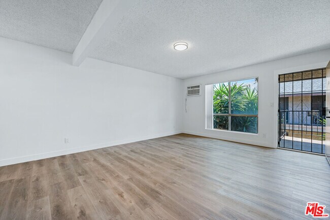 Building Photo - 5700 Ackerfield Ave