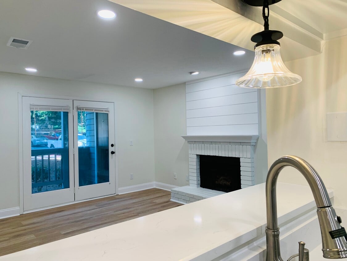 Photo - 524 Warm Springs Cir (Roswell, GA)