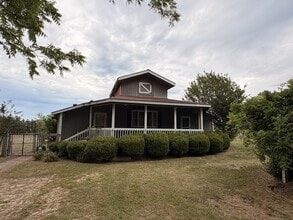 Building Photo - 1030 Bohler Rimes Rd