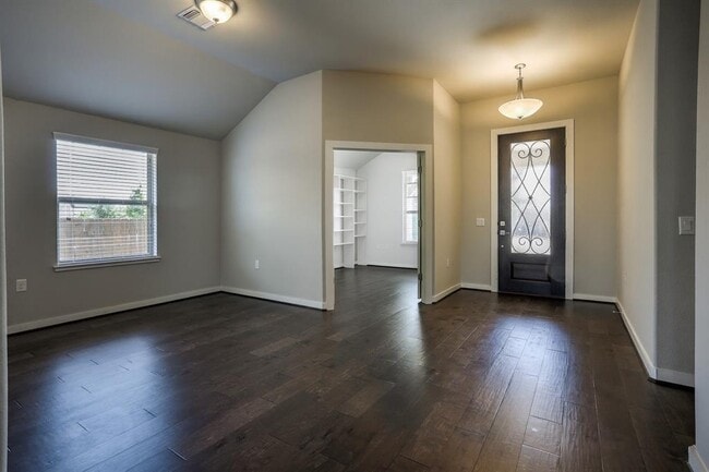 Foto del edificio - 7108 Garnet Mill Ln