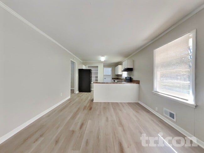 Building Photo - 4681 Kings Hwy