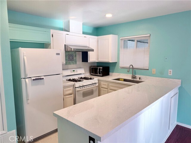 Foto del edificio - 29272 Murrieta Rd
