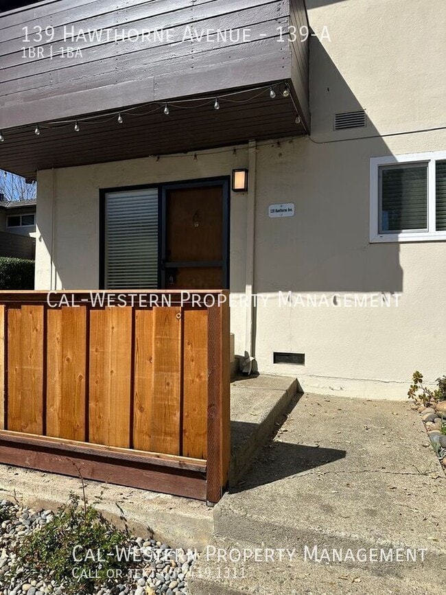 Building Photo - 139 Hawthorne Ave