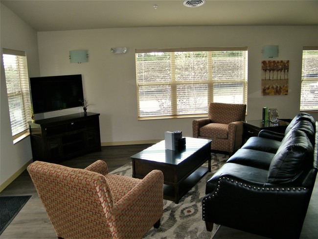 Living Room - Mission Village of Kaukauna