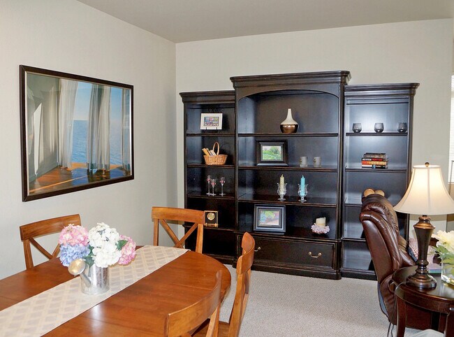 Building Photo - Immaculate One bedroom – Class and Value i...