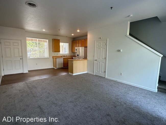 Building Photo - 3 br, 2 bath House - 8699 NE Hyde Park Ln.