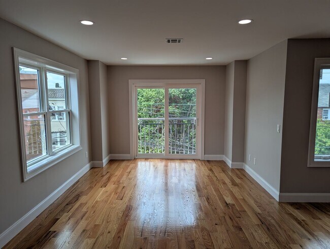 Foto del edificio - 595 N 11th St