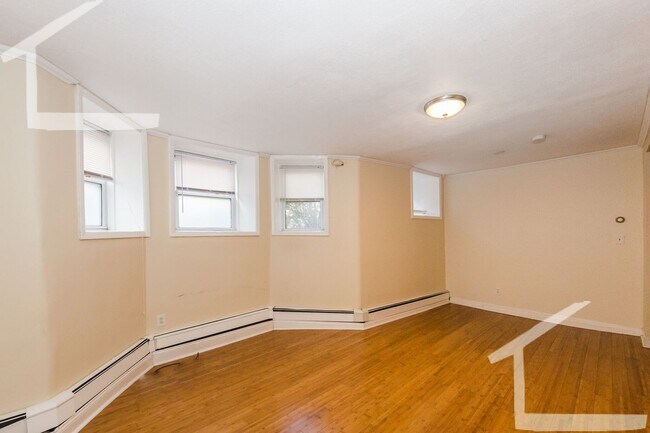 Foto del edificio - 9/1 Cleveland Circle 3BR with laundry in u...
