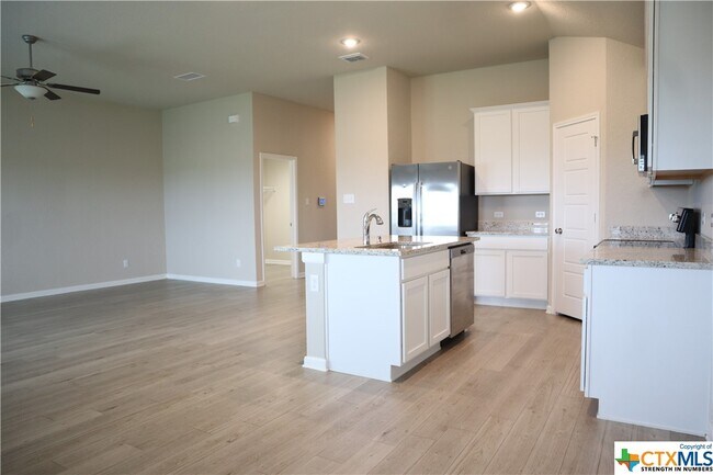 Building Photo - 828 Stonemanor Bay