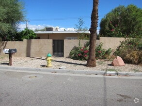 Building Photo - 52740 Avenida Obregon