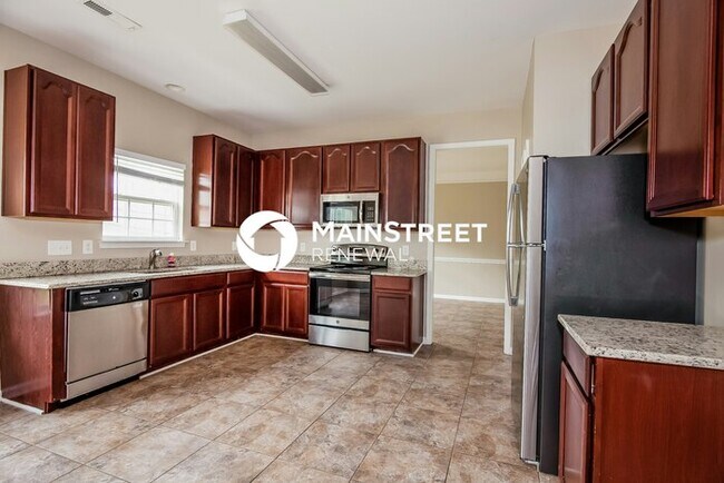 Foto del edificio - 4 Bedroom Pet-Friendly Home in Charlotte, NC with Main Street Renewal