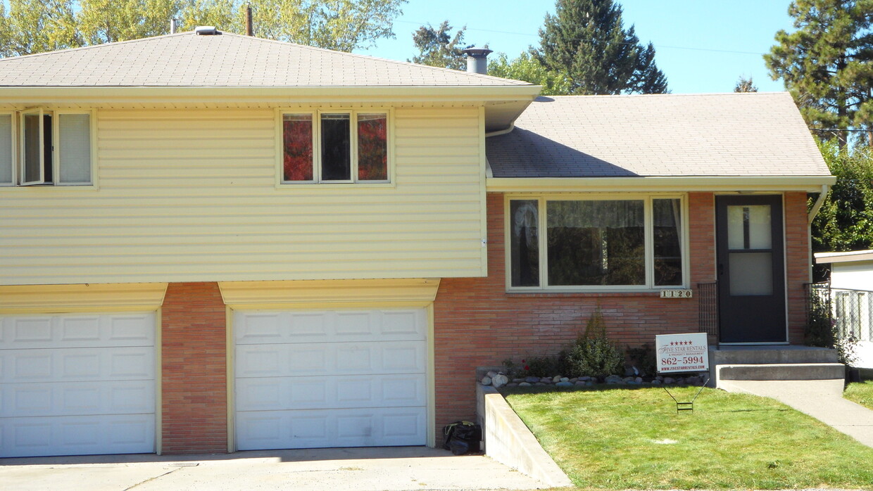 Foto principal - 2 Bedroom Duplex in Columbia Falls